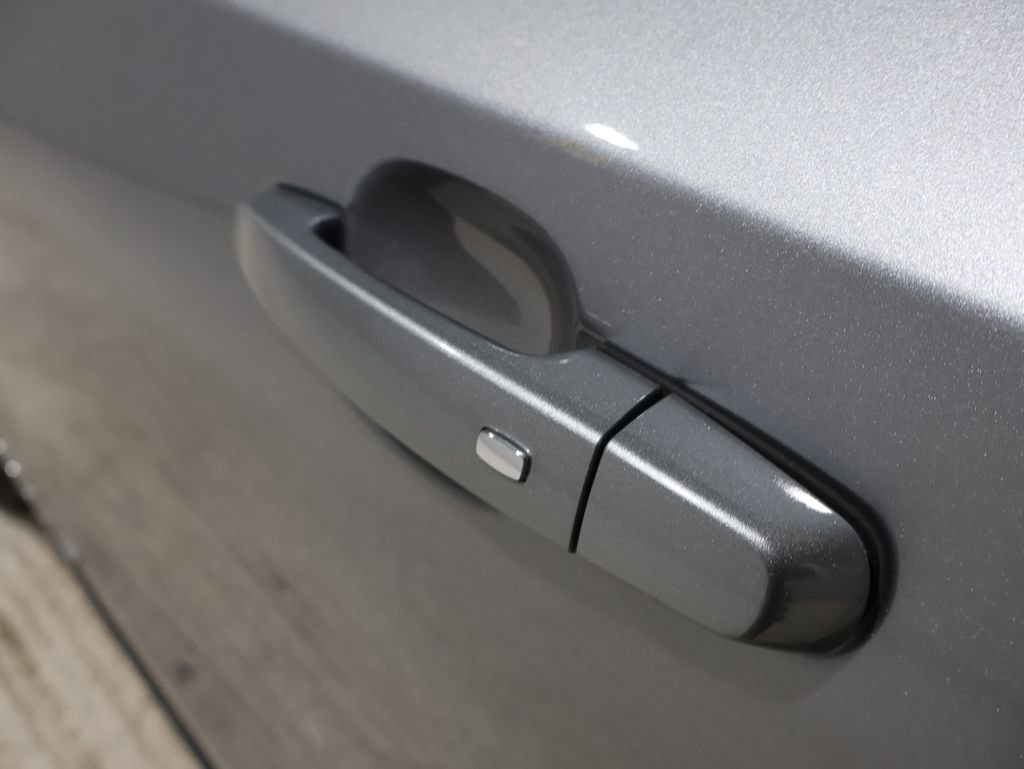 Used 2024 GMC Terrain SLT image 9