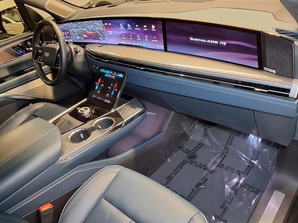 Certified 2026 Cadillac Escalade IQ Sport 2 AWD/4WD image 23
