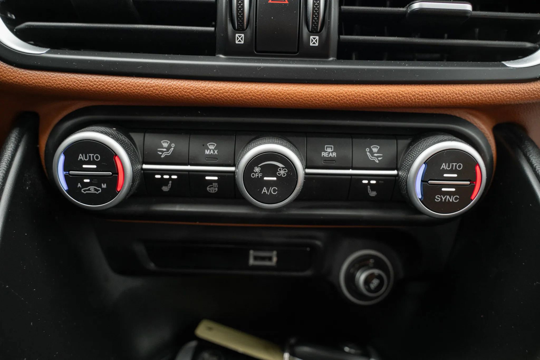 Used 2020 Alfa Romeo Giulia AWD w/ Cold Weather Package image 22