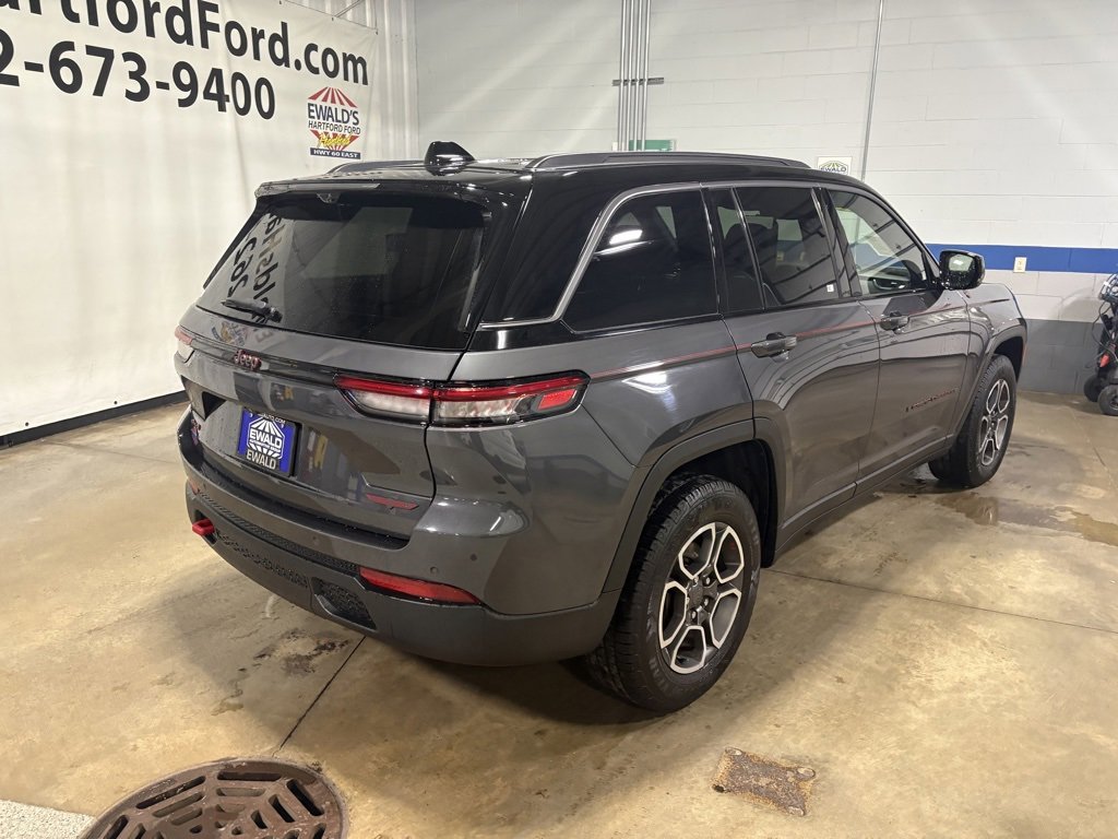 Used 2022 Jeep Grand Cherokee Trailhawk w/ Luxury Tech Group III image 10