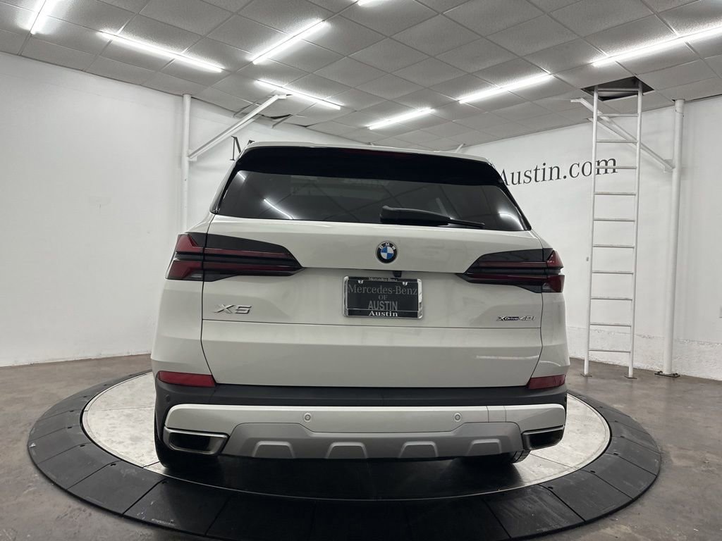 Used 2024 BMW X5 xDrive40i w/ Parking Assistance Package AWD/4WD image 6