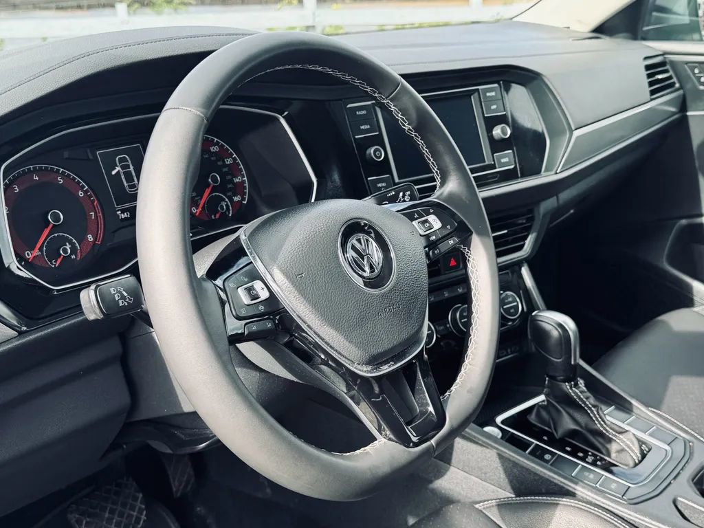 Used 2021 Volkswagen Jetta SE image 9