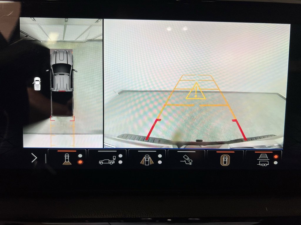 Used 2024 GMC Sierra 3500 AT4 w/ AT4 Premium Plus Package image 39