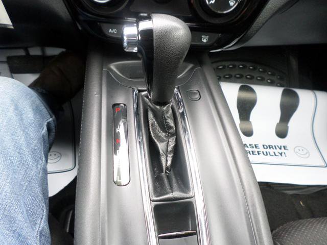 Used 2017 Honda HR-V LX image 29