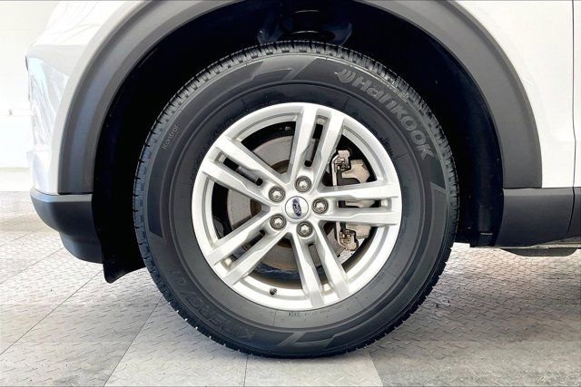 Used 2020 Ford Explorer XLT w/ Equipment Group 202A image 8