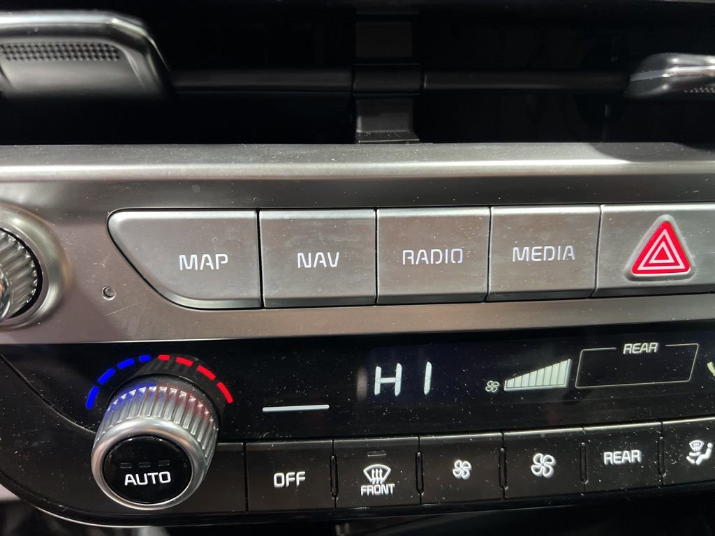 Used 2025 Kia Telluride S image 32