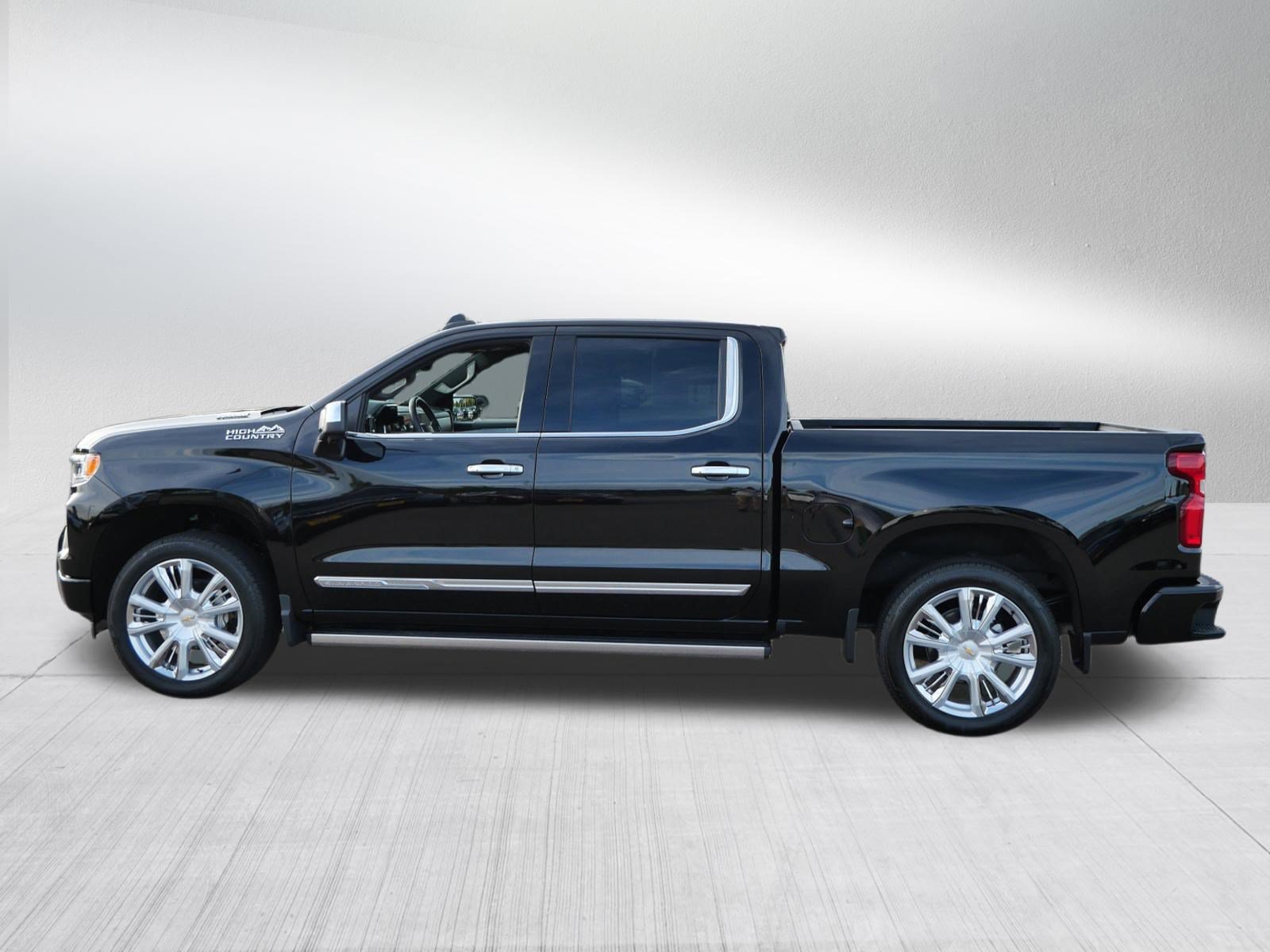 Used 2026 Chevrolet Silverado 1500 High Country AWD/4WD image 4