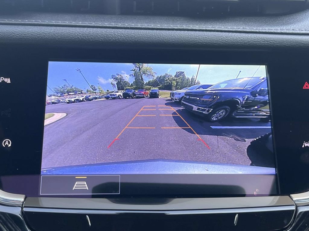 Used 2025 Cadillac XT6 Premium Luxury FWD image 24