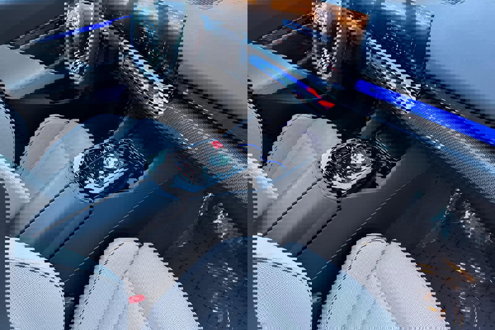 Used 2025 BMW M5 w/ Carbon Package image 16