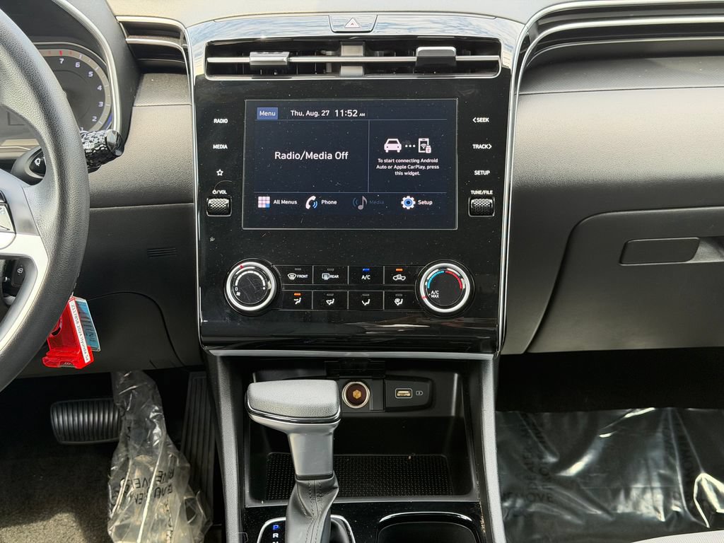 Used 2024 Hyundai Santa Cruz SE AWD/4WD image 20