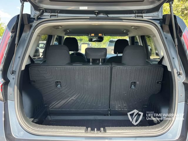 Used 2025 Kia Soul LX w/ LX Technology Package FWD image 22