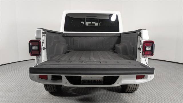 Used 2023 Jeep Gladiator Overland AWD/4WD image 18