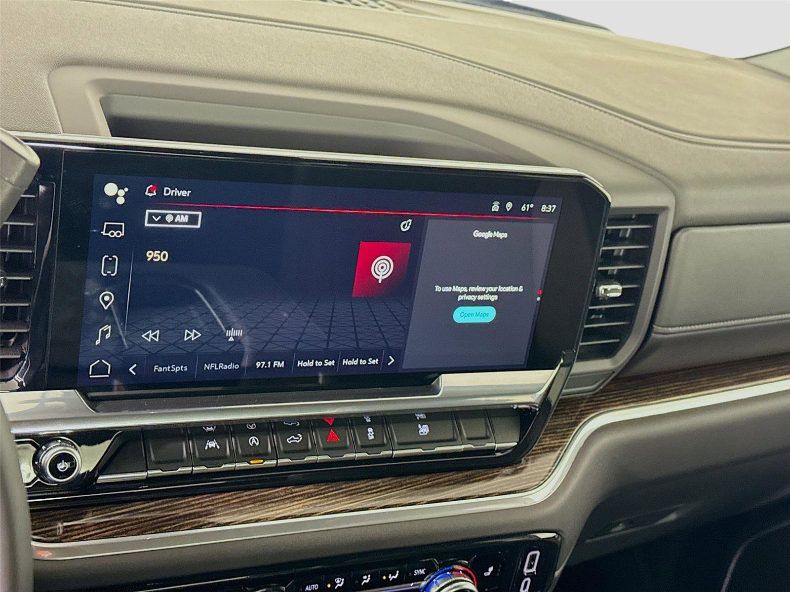 Used 2025 GMC Sierra 1500 SLE image 9