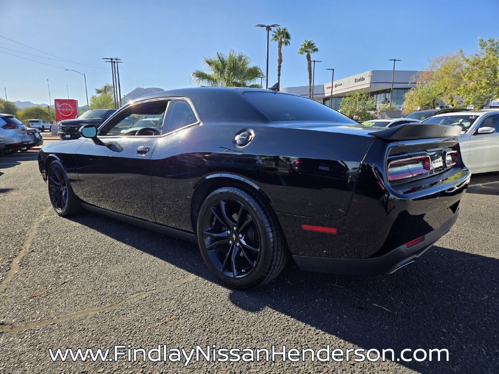 Used 2017 Dodge Challenger SXT w/ Blacktop Package RWD image 4