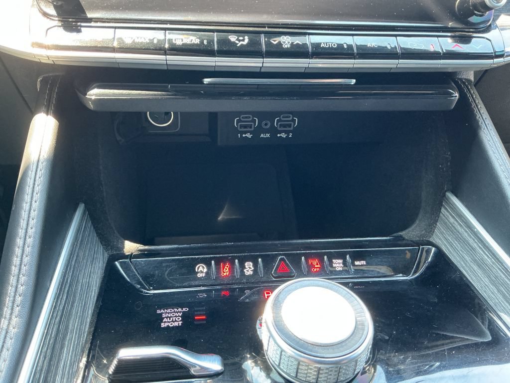 Used 2022 Jeep Wagoneer Series II AWD/4WD image 22