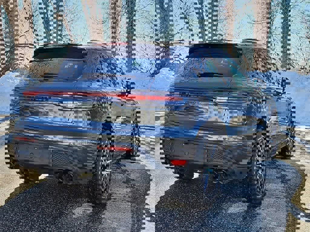 Certified 2024 Porsche Macan S image 8