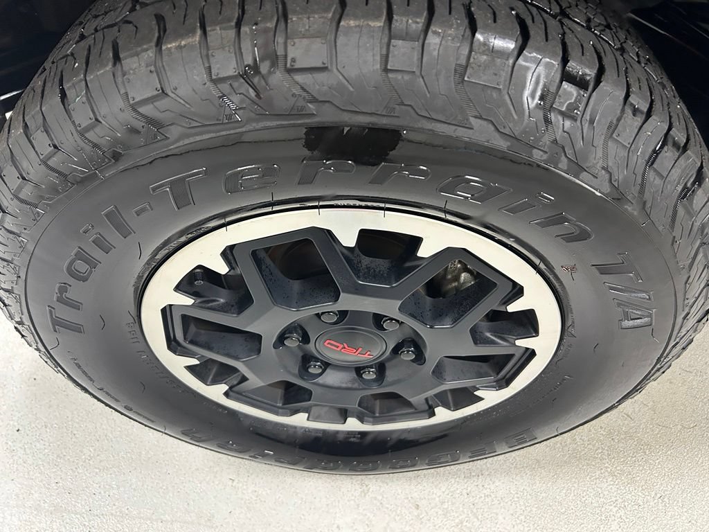 Used 2024 Toyota Tacoma TRD Off-Road AWD/4WD image 9
