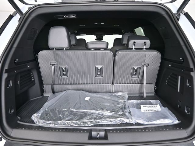 New 2026 Chevrolet Traverse LT w/ Midnight/Sport Edition image 38