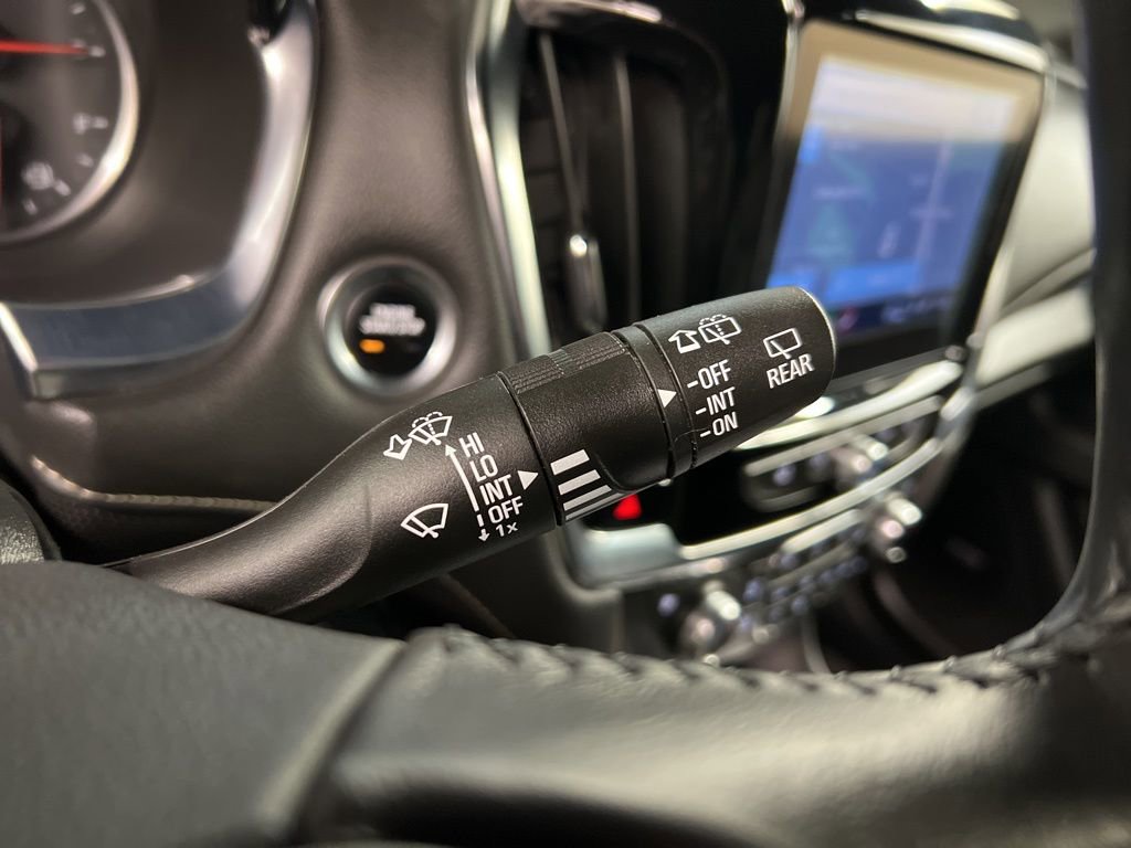 Used 2022 Chevrolet Traverse Premier AWD/4WD image 22