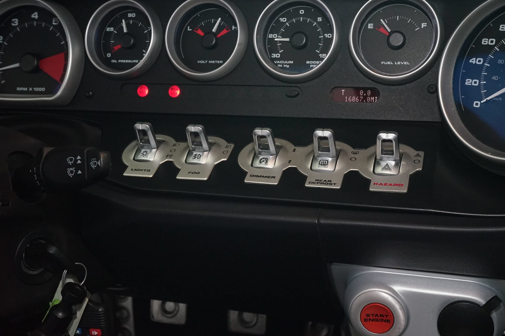Used 2006 Ford GT RWD image 18