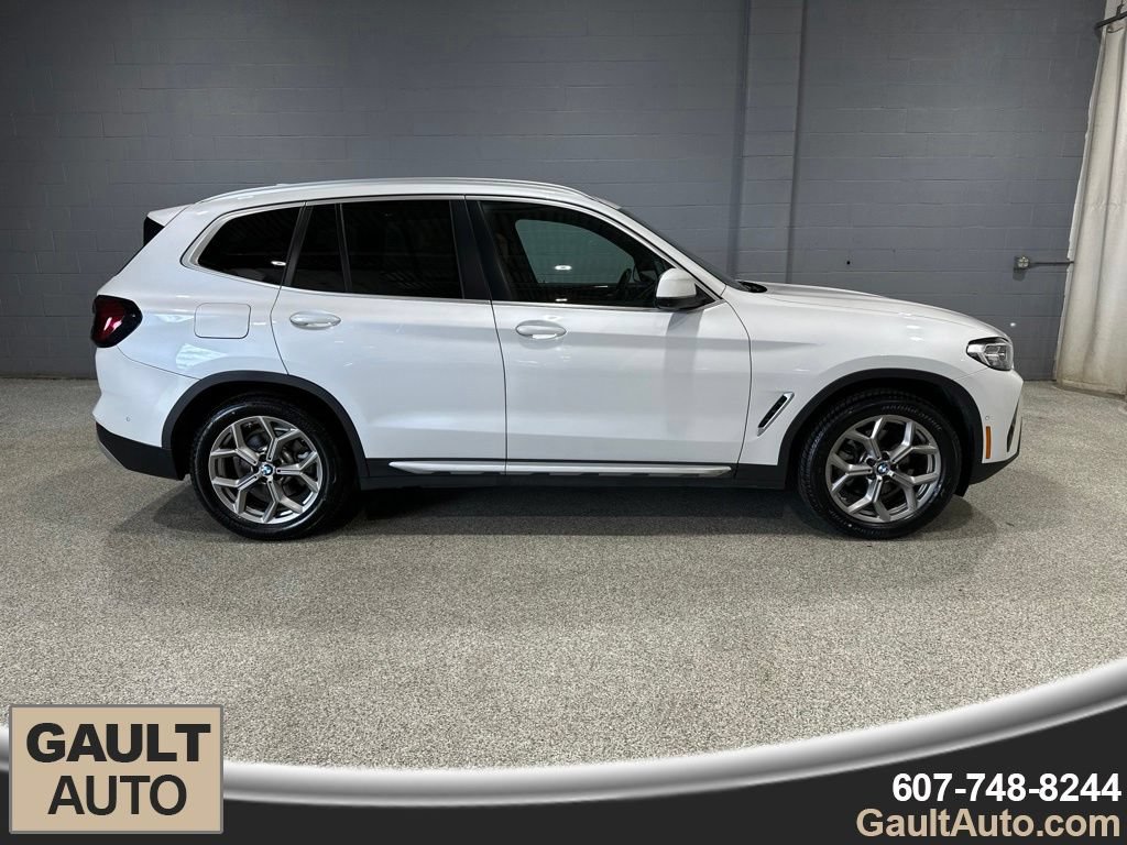 Used 2024 BMW X3 xDrive30i AWD/4WD image 2