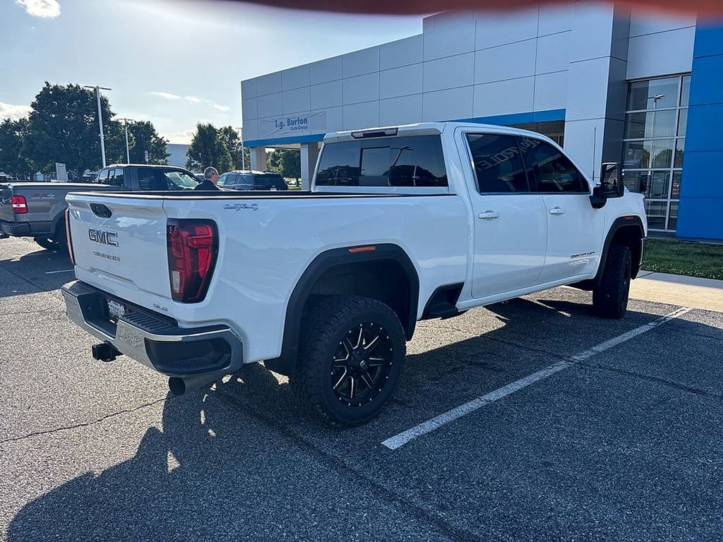 Used 2021 GMC Sierra 2500 SLE w/ SLE Value Package; AWD/4WD image 9