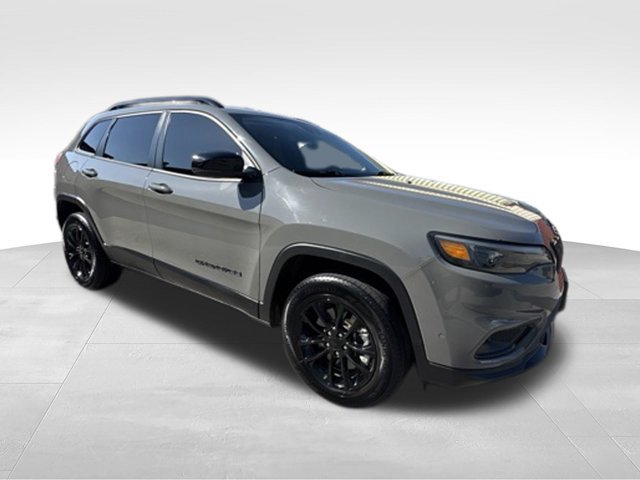 Used 2023 Jeep Cherokee Altitude Lux