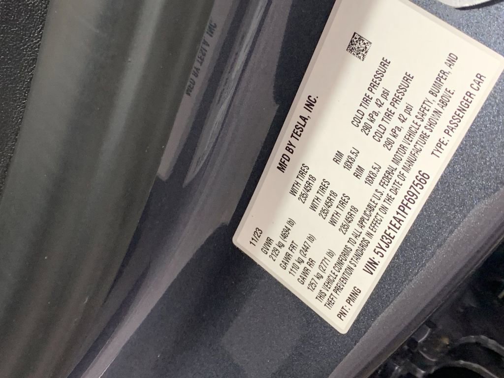 Used 2023 Tesla Model 3 Standard Range image 13