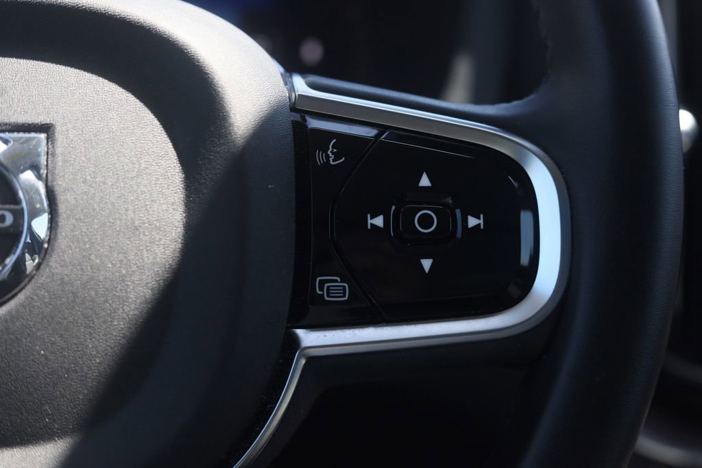 Used 2024 Volvo XC60 B5 Plus w/ Protection Package Premier AWD/4WD image 19