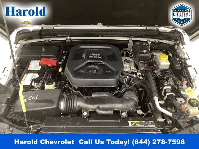 Used 2018 Jeep Wrangler Unlimited Sahara w/ Cold Weather Group image 18