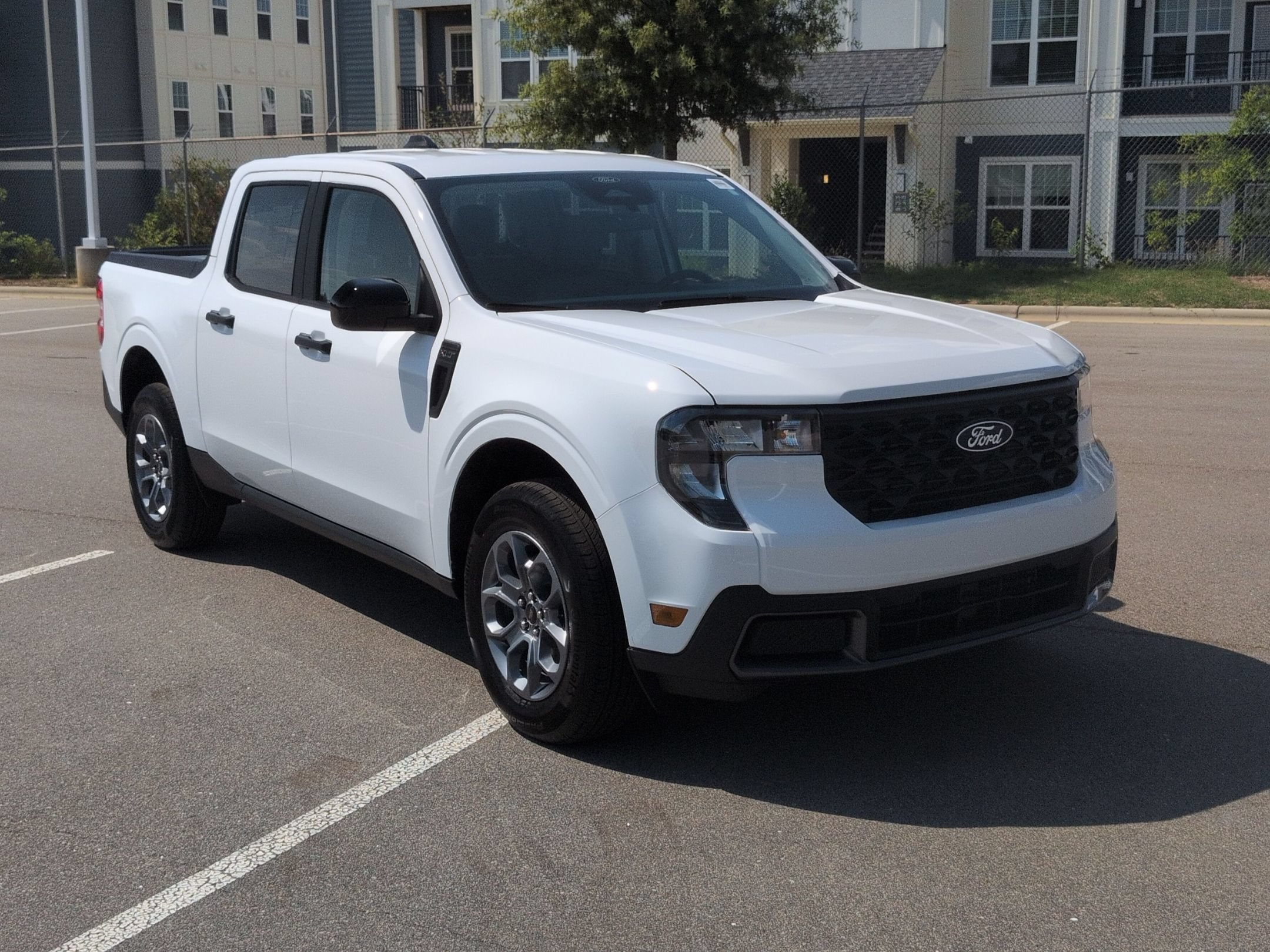 New 2026 Ford Maverick XLT w/ XLT Luxury Package FWD image 2