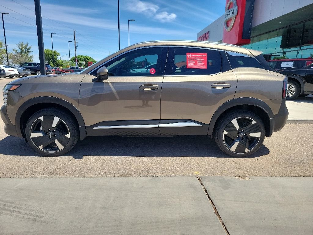 Used 2025 Nissan Kicks SR FWD image 4