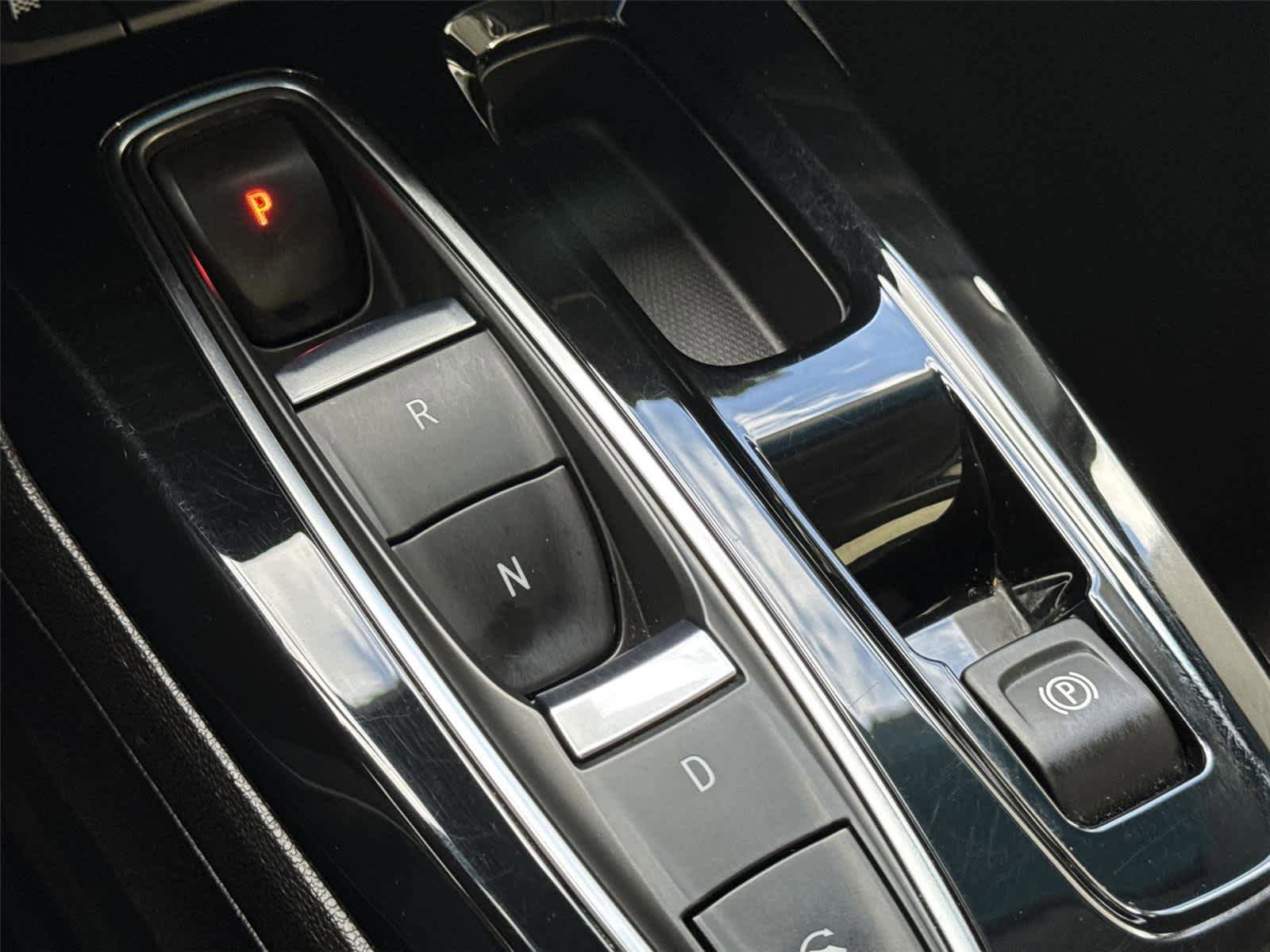 Used 2023 Chevrolet Bolt LT w/ Infotainment Package FWD image 19