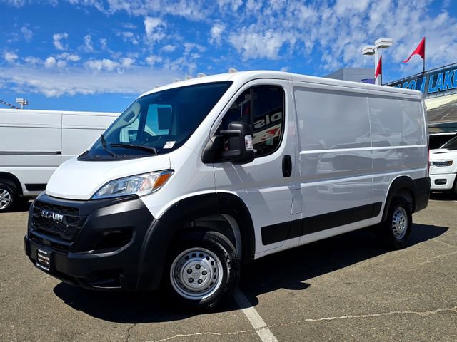 Used 2025 RAM ProMaster 2500 FWD image 3