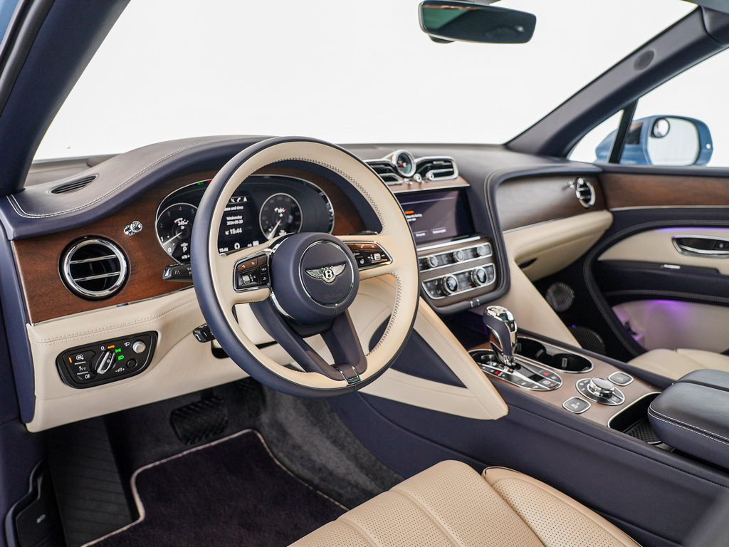 Certified 2023 Bentley Bentayga AWD/4WD image 17