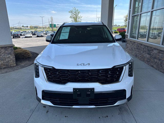 Used 2024 Kia Sorento S AWD/4WD image 3