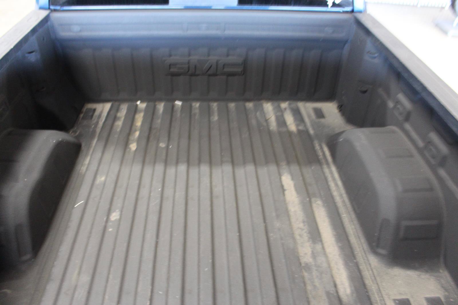 Used 2020 GMC Sierra 1500 SLT w/ SLT Convenience Package image 12