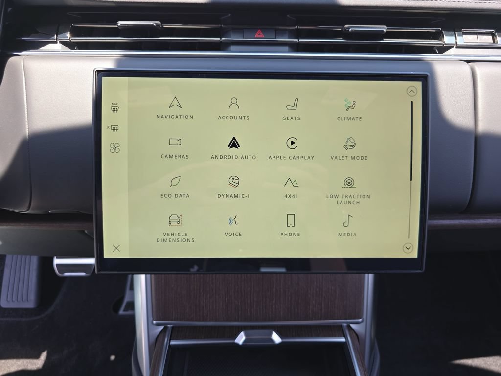 New 2026 Land Rover Range Rover Long Wheelbase SE AWD/4WD image 23