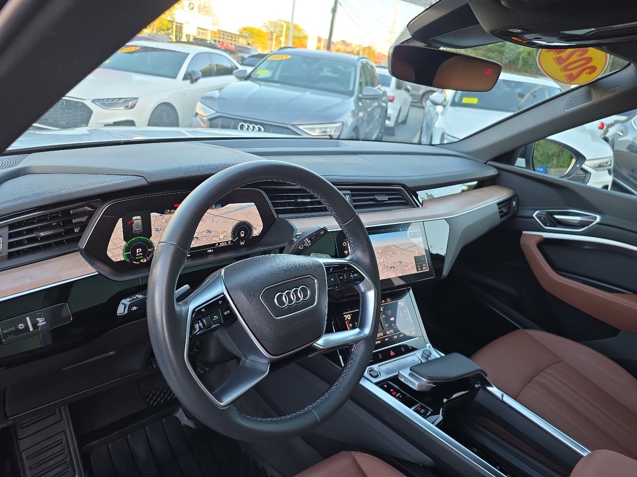 Used 2024 Audi Q8 e-tron Premium Plus w/ Premium Plus Package image 37