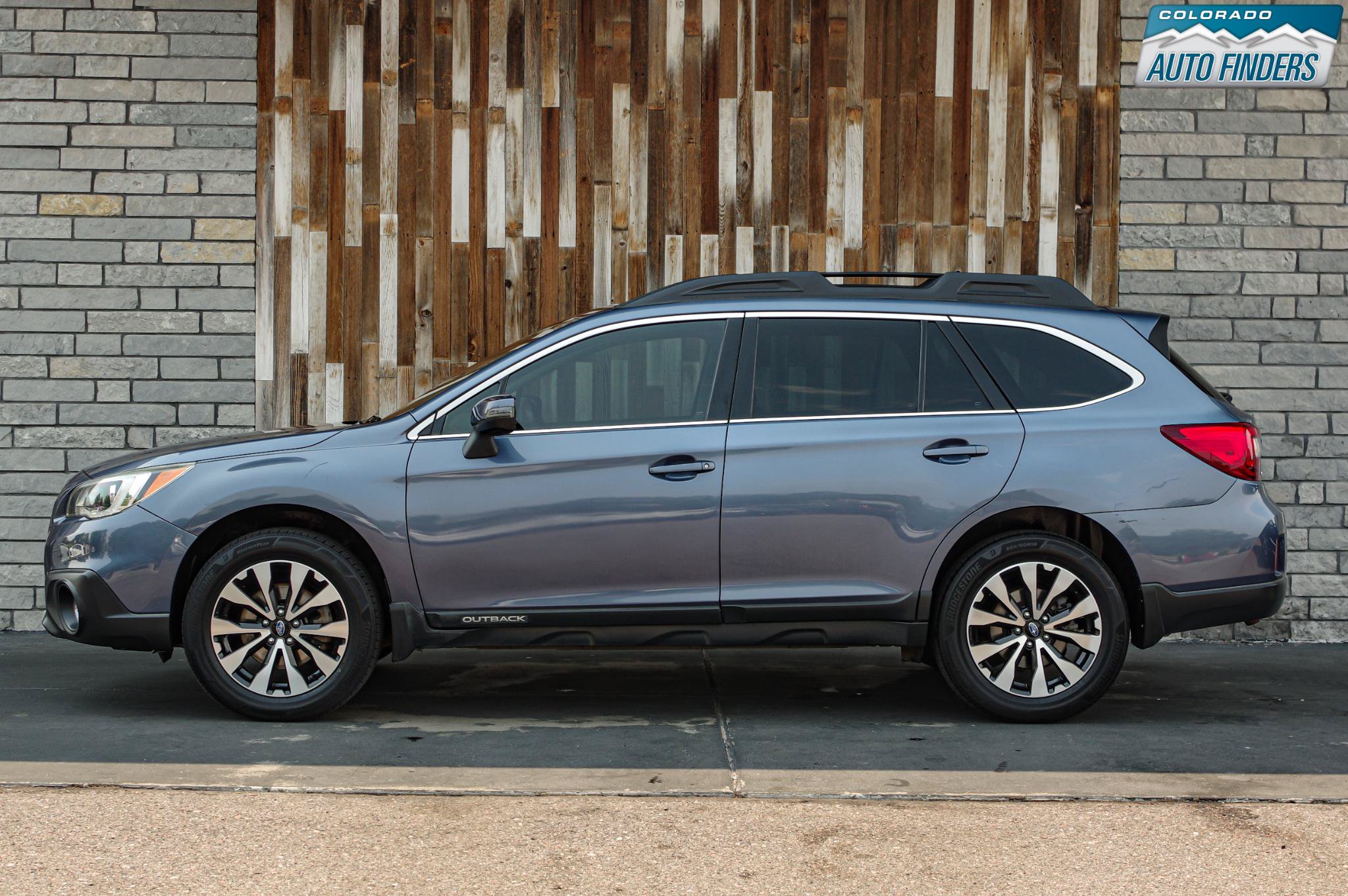 Used 2016 Subaru Outback 2.5i Limited AWD/4WD image 3