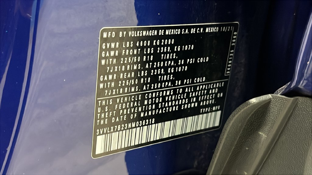 Used 2022 Volkswagen Taos SE w/ Panoramic Sunroof Package FWD image 27