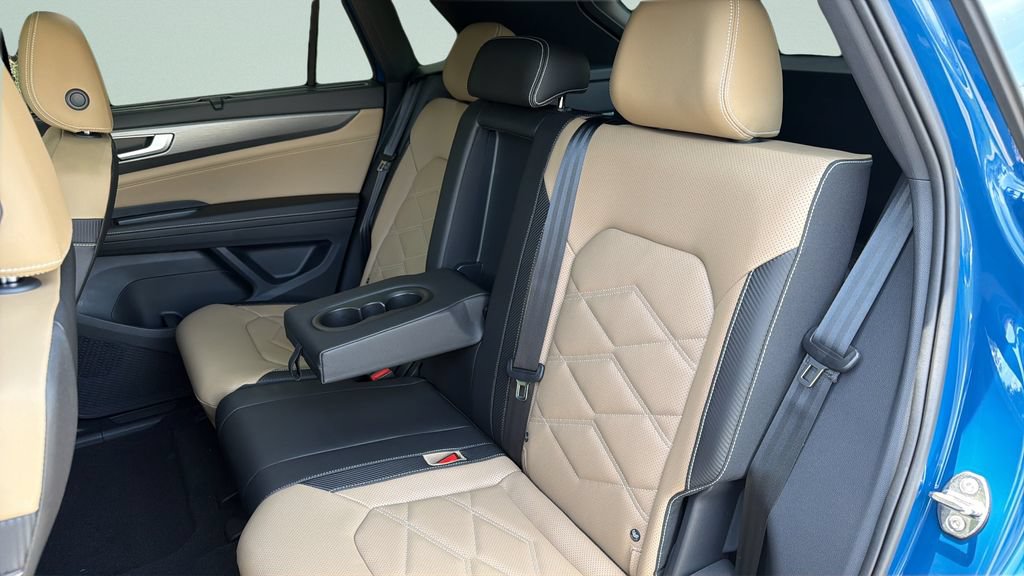 New 2026 Volkswagen Atlas Cross Sport SE FWD image 28