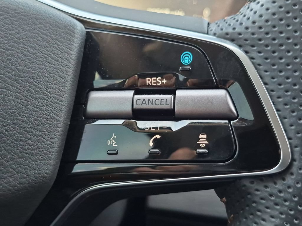 Used 2024 Nissan Ariya AWD image 21