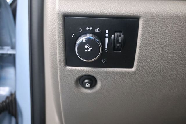 Used 2012 Jeep Grand Cherokee Laredo RWD image 14