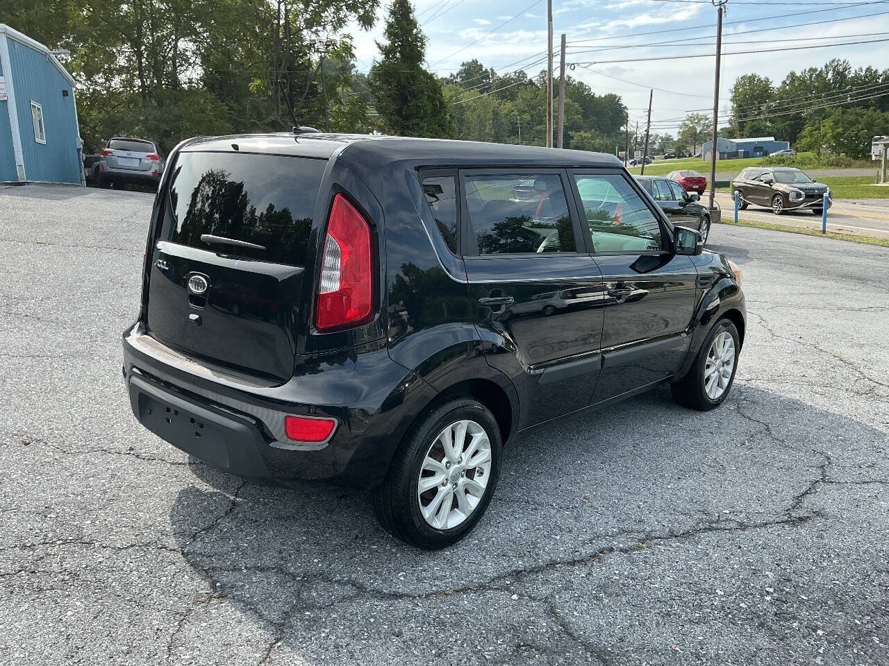 Used 2012 Kia Soul + w/ Audio Pkg FWD image 5