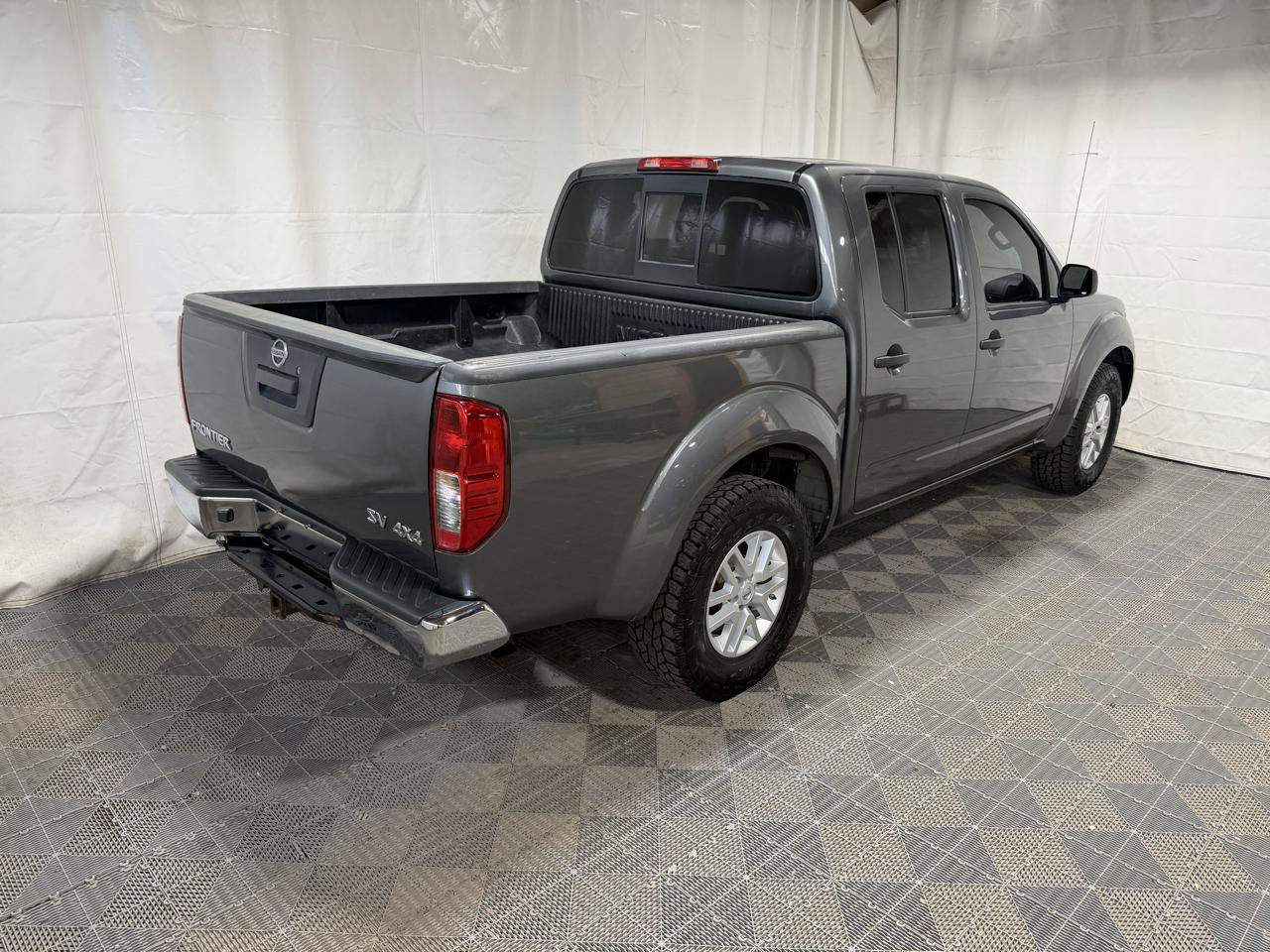 Used 2019 Nissan Frontier SV AWD/4WD image 7