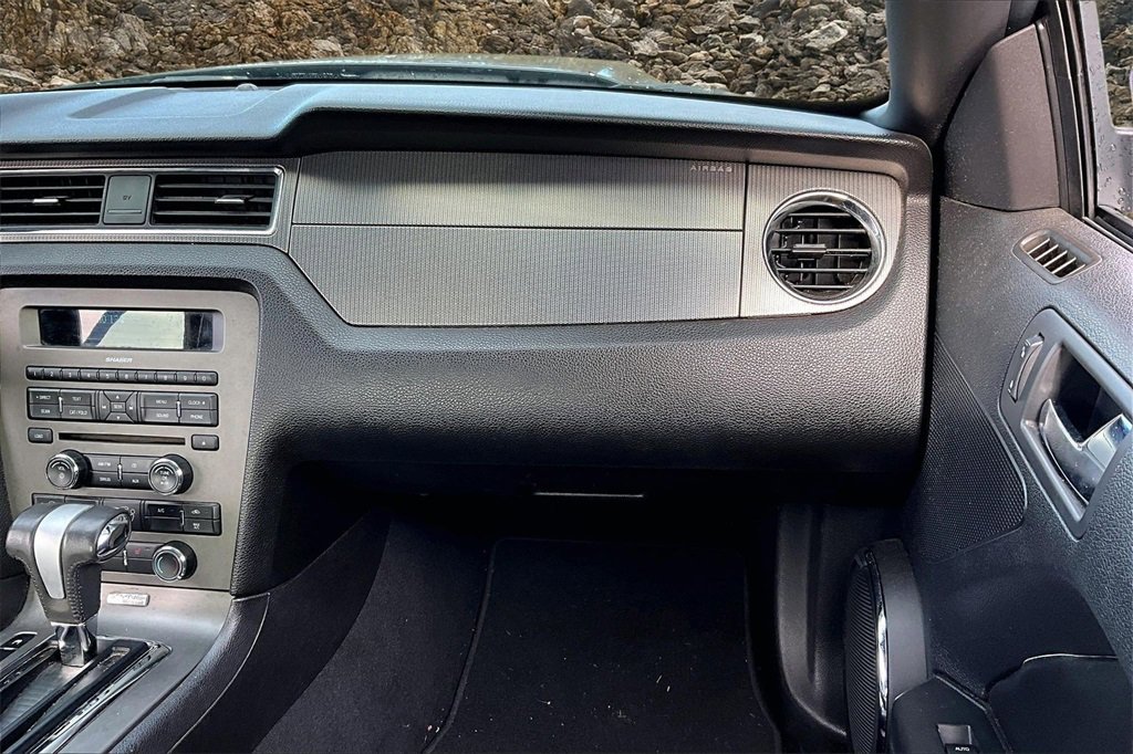 Used 2010 Ford Mustang GT image 15