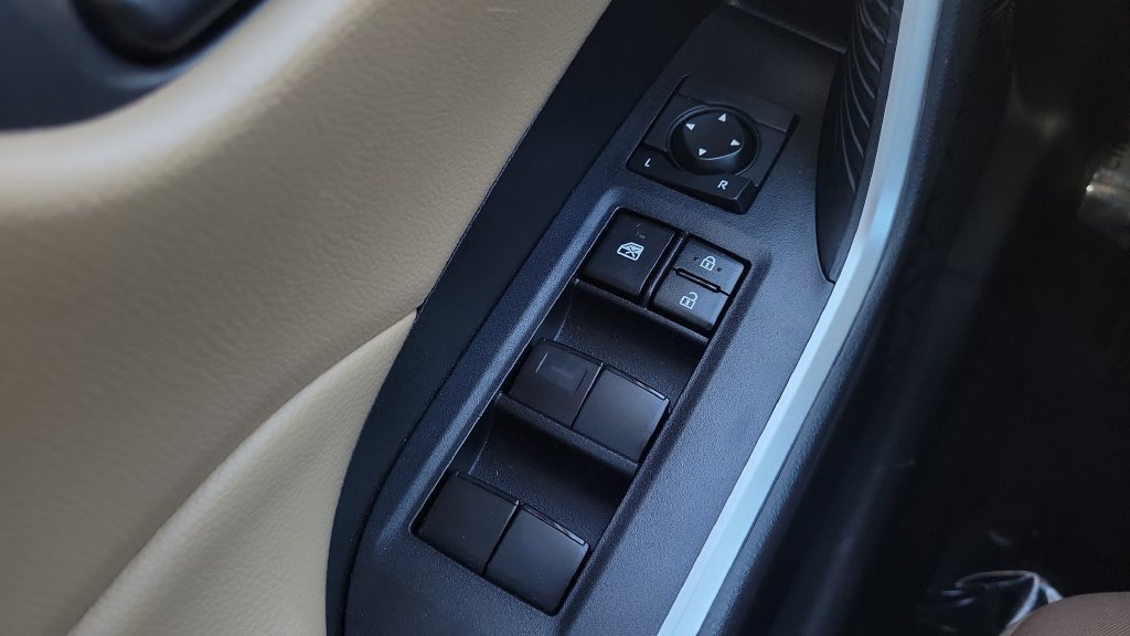 Certified 2023 Toyota RAV4 LE AWD/4WD image 18