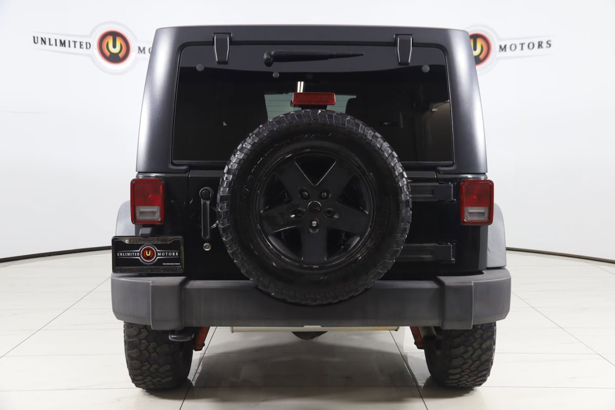 Used 2012 Jeep Wrangler Unlimited Rubicon AWD/4WD image 35