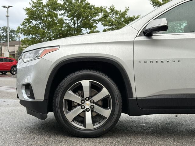 Used 2018 Chevrolet Traverse LT FWD image 9